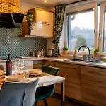 Apartment Zakatek Harenda *