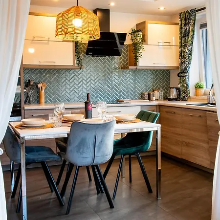 Apartment Zakatek Harenda *